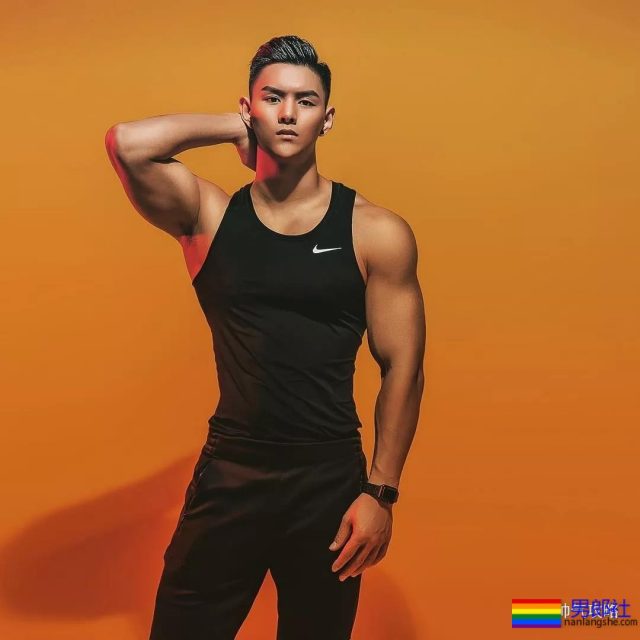 188CM男模冠军 被网友戏称“最美好的肉体”！ - 51虹马