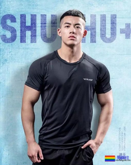 肌肉男都小？健身私教夏胜杰穿上短裤秒破谣言！ - 51虹马