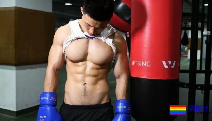 42CM!上海体院的男生粗壮的不仅仅是手臂! - 51虹马 42CM!上海体院的男生粗壮的不仅仅是手臂! - 51虹马