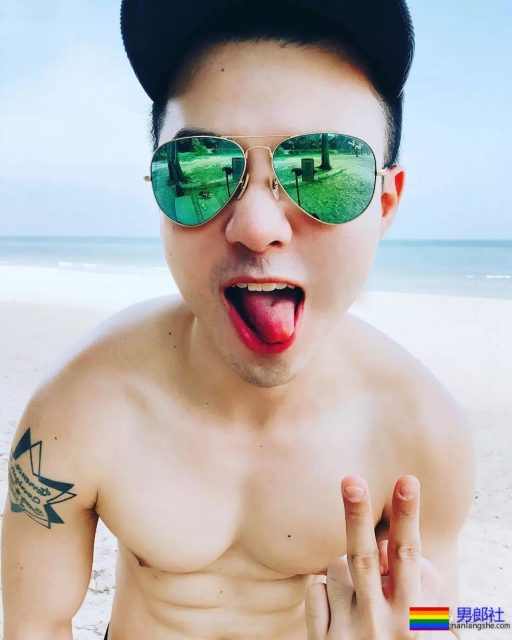 大到撑不住的肌肉Gay，好帅啊！ - 51虹马