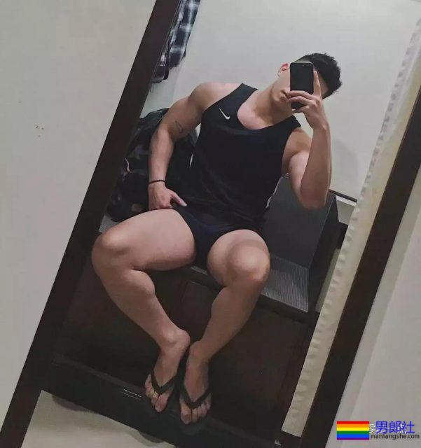 室友是个0,在宿舍差点对我动手了。 - 51虹马 室友是个0,在宿舍差点对我动手了。 - 51虹马