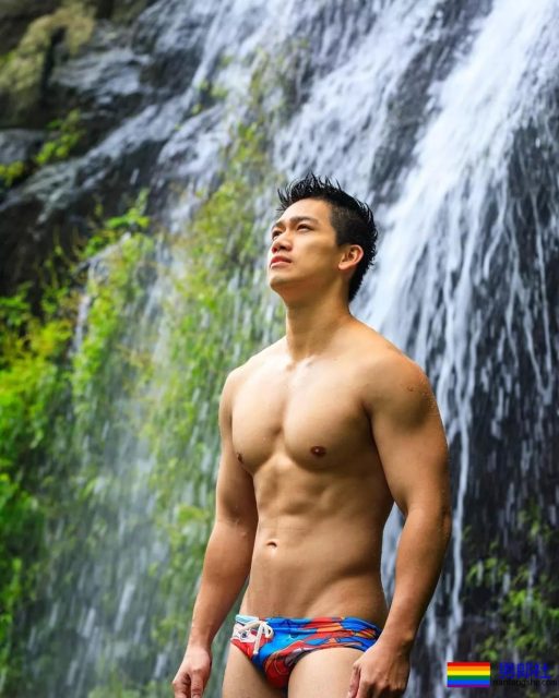 鲜肉学长在海边拍写真,这几个你喜欢哪个? - 51虹马 鲜肉学长在海边拍写真,这几个你喜欢哪个? - 51虹马