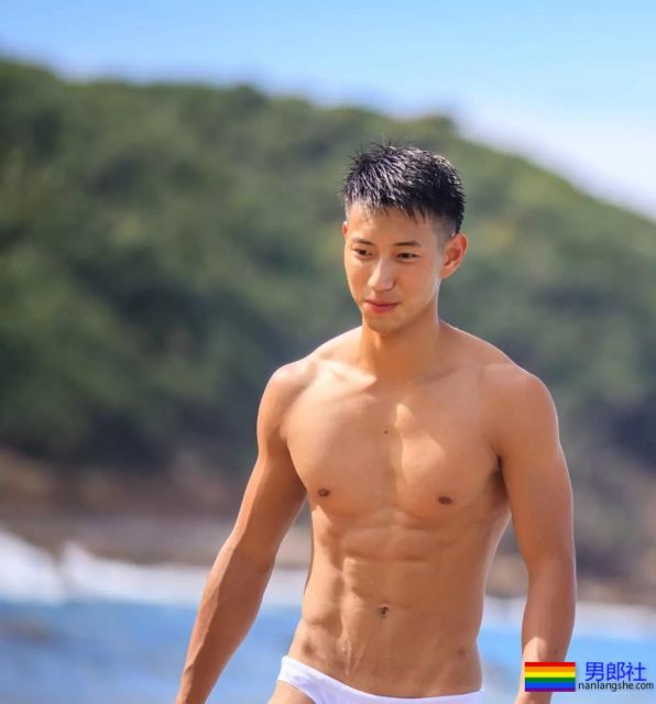 鲜肉学长在海边拍写真,这几个你喜欢哪个? - 51虹马 鲜肉学长在海边拍写真,这几个你喜欢哪个? - 51虹马