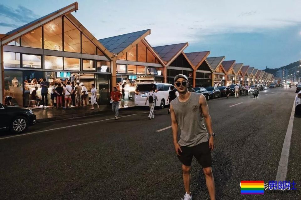 围浴巾狂野胡茬肌肉男,腰线下不管怎么穿着都是那样高挺 - 51虹马 围浴巾狂野胡茬肌肉男,腰线下不管怎么穿着都是那样高挺 - 51虹马