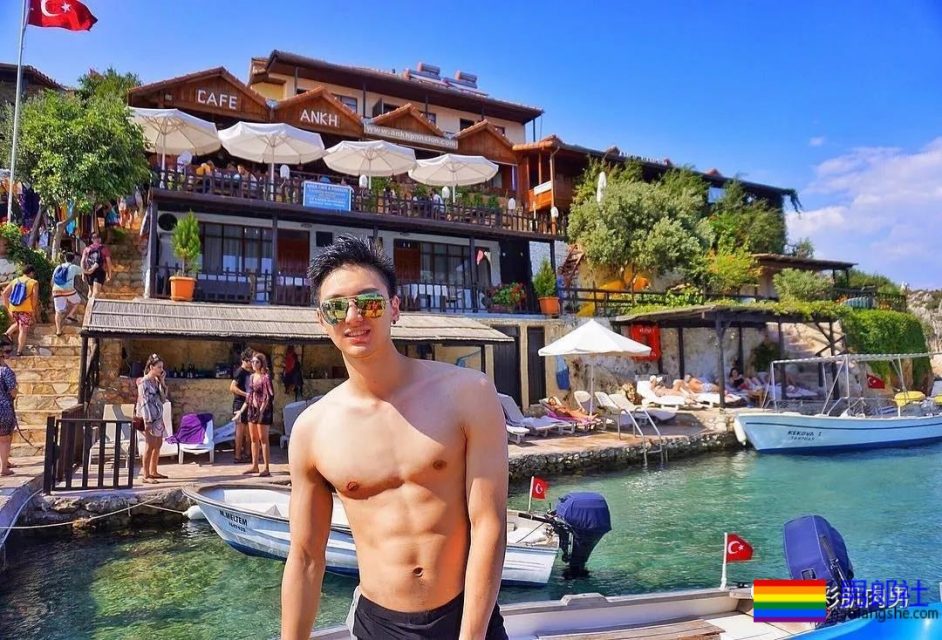 围浴巾狂野胡茬肌肉男,腰线下不管怎么穿着都是那样高挺 - 51虹马 围浴巾狂野胡茬肌肉男,腰线下不管怎么穿着都是那样高挺 - 51虹马