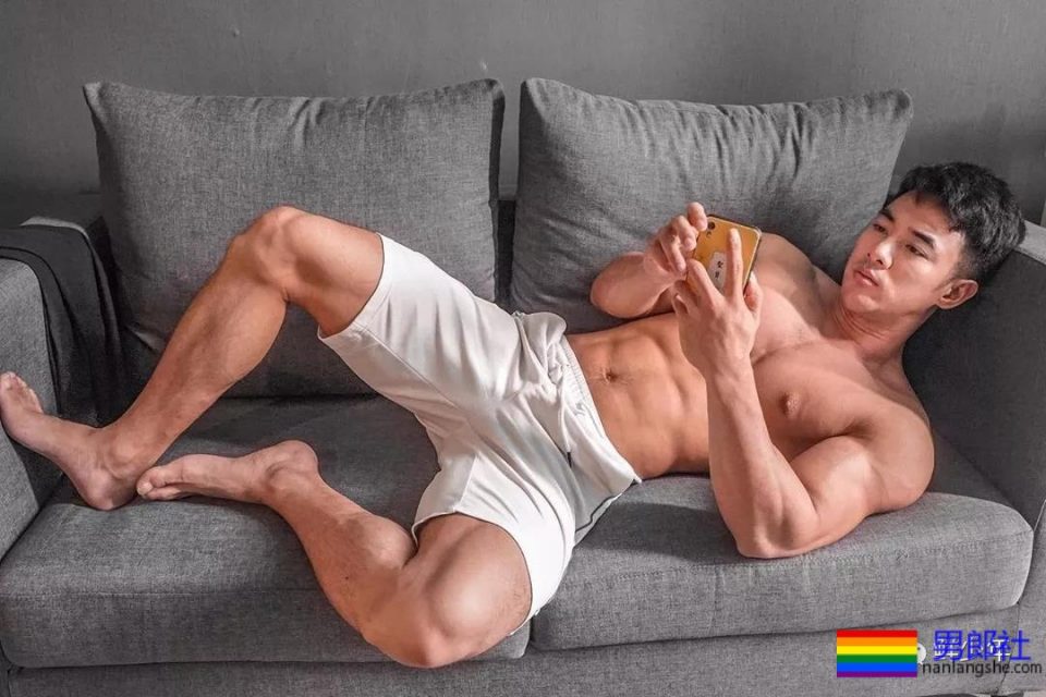 不小心把G照发到了群里,更绝望的是,我一紧张把撤回点成了删除 - 51虹马 不小心把G照发到了群里,更绝望的是,我一紧张把撤回点成了删除 - 51虹马