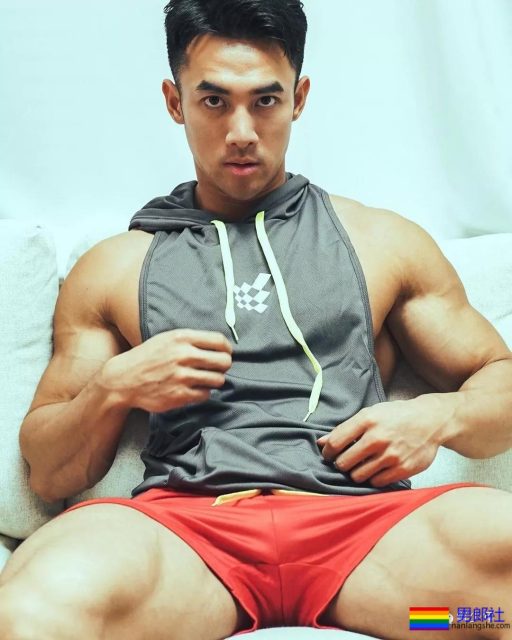 不小心把G照发到了群里,更绝望的是,我一紧张把撤回点成了删除 - 51虹马 不小心把G照发到了群里,更绝望的是,我一紧张把撤回点成了删除 - 51虹马