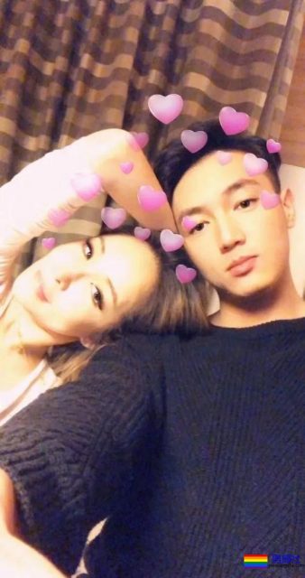 萧亚轩要为小16岁鲜肉男友生小孩，对方秒删微博 - 51虹马