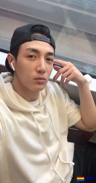 萧亚轩要为小16岁鲜肉男友生小孩，对方秒删微博 - 51虹马