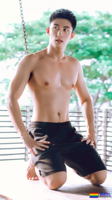 鲜肉收割机不只萧亚轩!搭档男主都超A,新剧又喜新小12岁小狼狗! - 51虹马 鲜肉收割机不只萧亚轩!搭档男主都超A,新剧又喜新小12岁小狼狗! - 51虹马