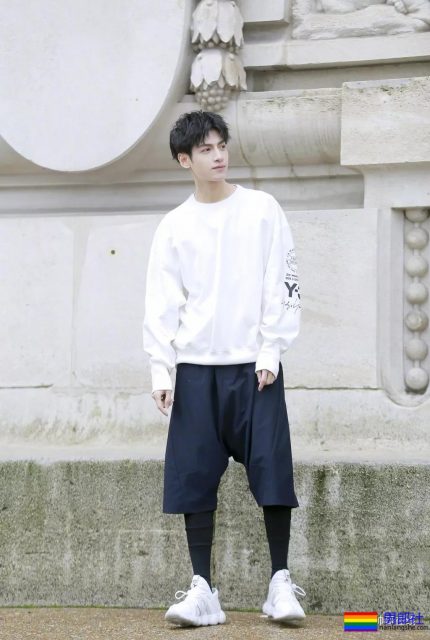 鲜肉收割机不只萧亚轩!搭档男主都超A,新剧又喜新小12岁小狼狗! - 51虹马 鲜肉收割机不只萧亚轩!搭档男主都超A,新剧又喜新小12岁小狼狗! - 51虹马