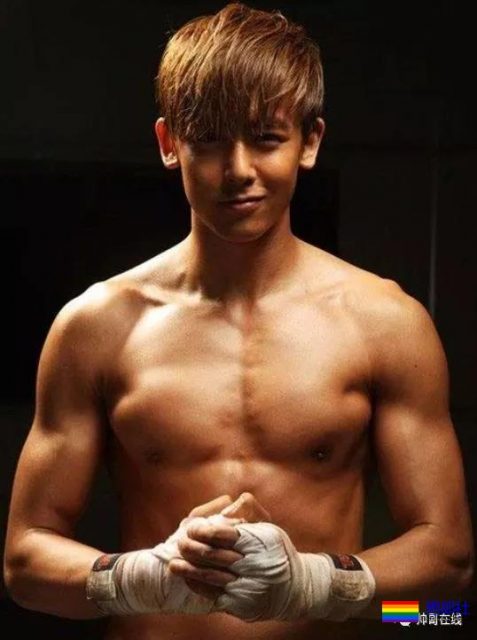 鲜肉收割机不只萧亚轩!搭档男主都超A,新剧又喜新小12岁小狼狗! - 51虹马 鲜肉收割机不只萧亚轩!搭档男主都超A,新剧又喜新小12岁小狼狗! - 51虹马