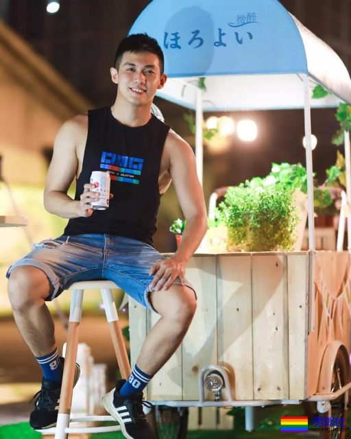 摄影师把男模带到山里玩！一水的运动型肌肉男，我沦陷了！ - 51虹马