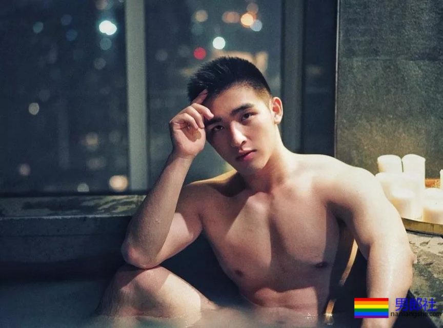 爆红小奶狗最新映照泄出！鲜嫩好肉百看不厌，扳弯直男！ - 51虹马