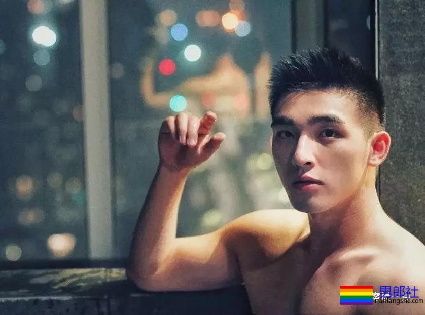 做了学长的舔狗,最后舔到一无所有。 - 51虹马 做了学长的舔狗,最后舔到一无所有。 - 51虹马