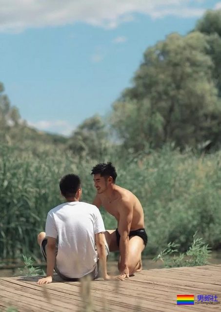 桥诘聖有了新男友？原来是他可爱的弟弟！ - 51虹马