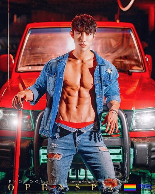 太粗壮！这枚憨直壮硕韩国兵哥居然喜欢熊熊 - 51虹马