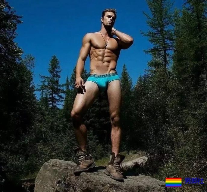 种马臀男模凭硬实力翻红，这是藏不住了？！ - 51虹马