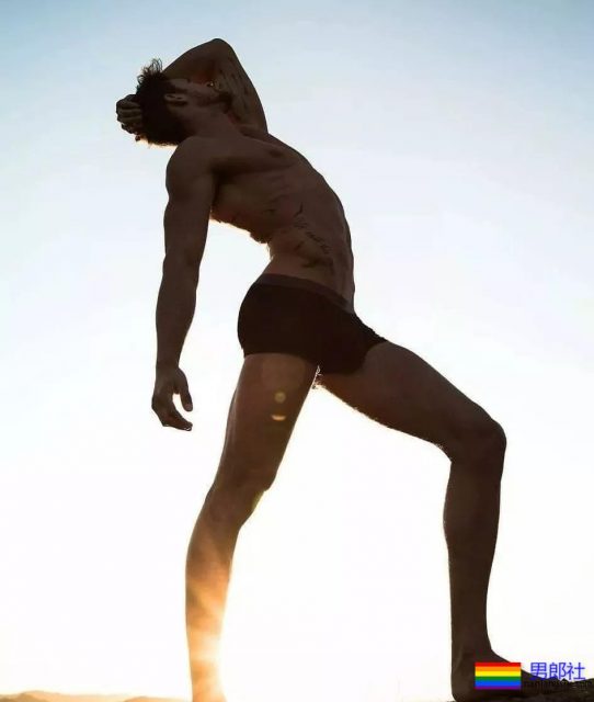 种马臀男模凭硬实力翻红，这是藏不住了？！ - 51虹马