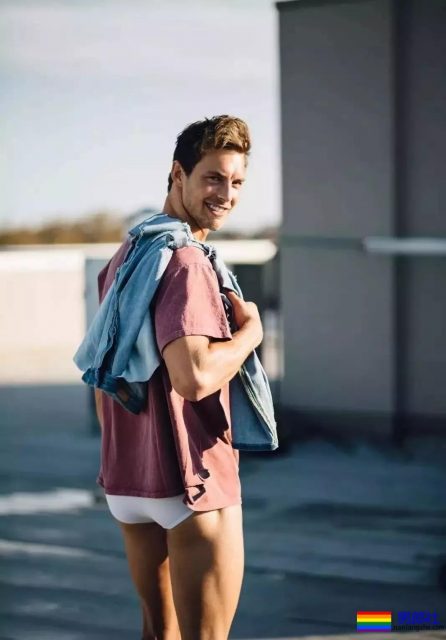 种马臀男模凭硬实力翻红，这是藏不住了？！ - 51虹马