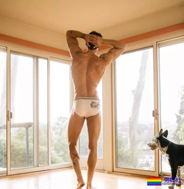种马臀男模凭硬实力翻红，这是藏不住了？！ - 51虹马