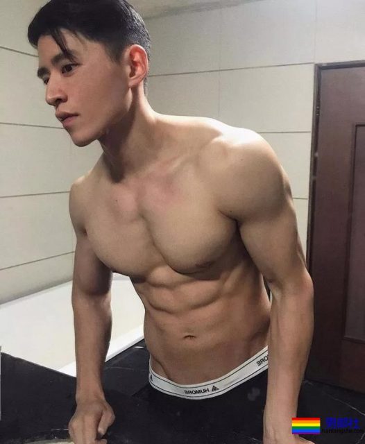 来自山东的大鼻子老公，身材很赞~！ - 51虹马