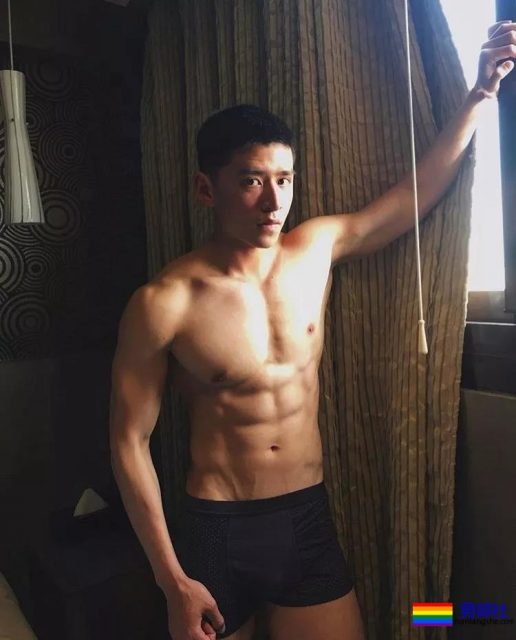 来自山东的大鼻子老公，身材很赞~！ - 51虹马