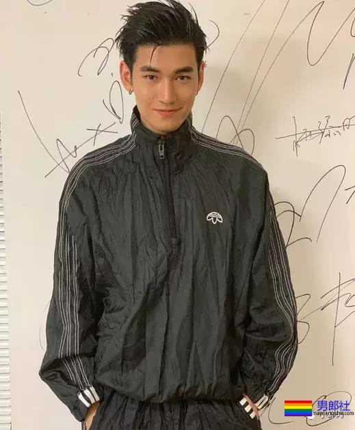 新晋小生硬照一览,尺度最大也就这样儿了… - 51虹马 新晋小生硬照一览,尺度最大也就这样儿了… - 51虹马