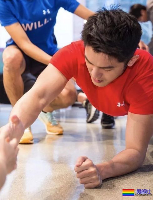 肌肉胡茬痞子男拔掉衬衫西裤海边浪起来变翘臀 - 51虹马 肌肉胡茬痞子男拔掉衬衫西裤海边浪起来变翘臀 - 51虹马