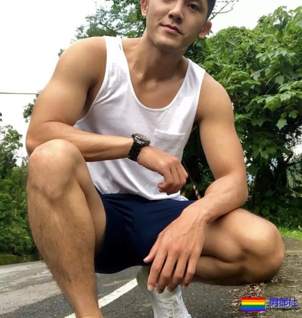 肌肉胡茬痞子男拔掉衬衫西裤海边浪起来变翘臀 - 51虹马 肌肉胡茬痞子男拔掉衬衫西裤海边浪起来变翘臀 - 51虹马