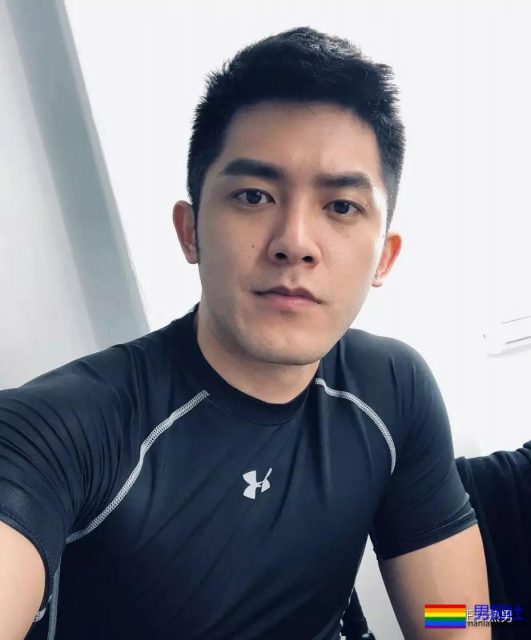 肌肉胡茬痞子男拔掉衬衫西裤海边浪起来变翘臀 - 51虹马 肌肉胡茬痞子男拔掉衬衫西裤海边浪起来变翘臀 - 51虹马