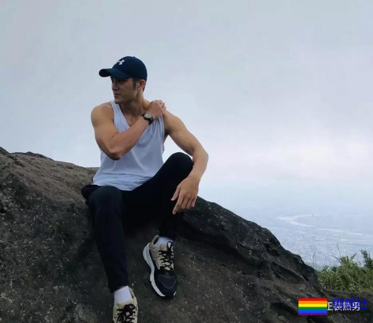 肌肉胡茬痞子男拔掉衬衫西裤海边浪起来变翘臀 - 51虹马 肌肉胡茬痞子男拔掉衬衫西裤海边浪起来变翘臀 - 51虹马