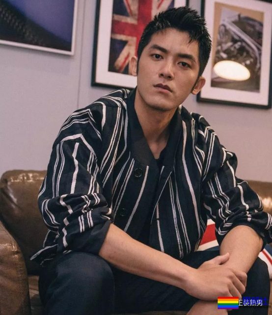 肌肉胡茬痞子男拔掉衬衫西裤海边浪起来变翘臀 - 51虹马 肌肉胡茬痞子男拔掉衬衫西裤海边浪起来变翘臀 - 51虹马