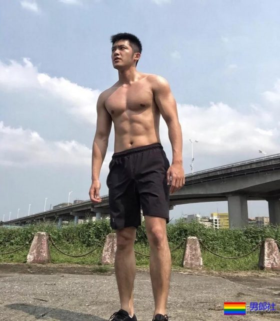 肌肉胡茬痞子男拔掉衬衫西裤海边浪起来变翘臀 - 51虹马 肌肉胡茬痞子男拔掉衬衫西裤海边浪起来变翘臀 - 51虹马