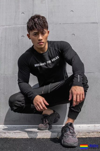 体育生小奶狗动不动就爱脱身材爽到爆!! - 51虹马 体育生小奶狗动不动就爱脱身材爽到爆!! - 51虹马