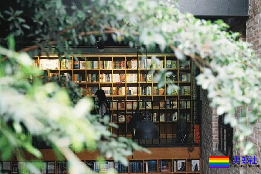 努力多年后,我终于释怀了自己的性取向 - 51虹马 努力多年后,我终于释怀了自己的性取向 - 51虹马