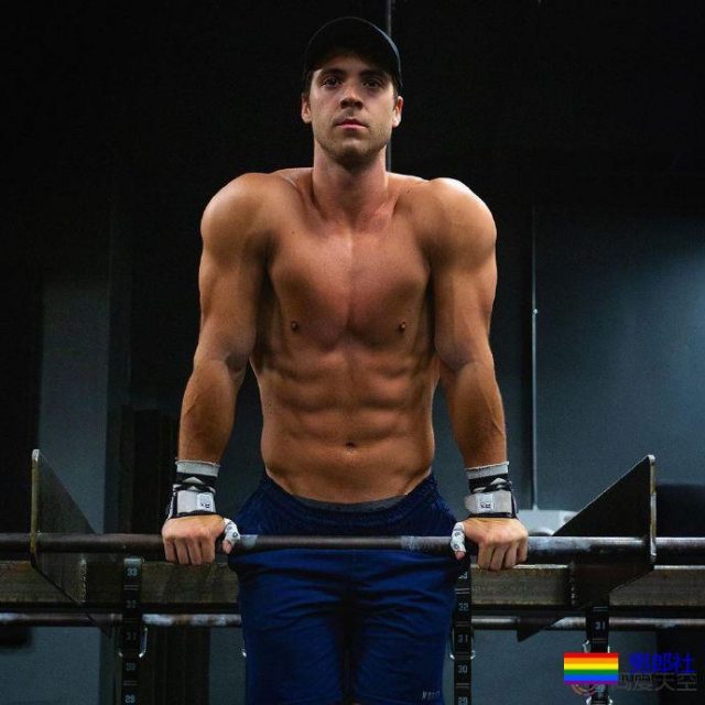 CrossFit体能大赛名将出柜 - 51虹马