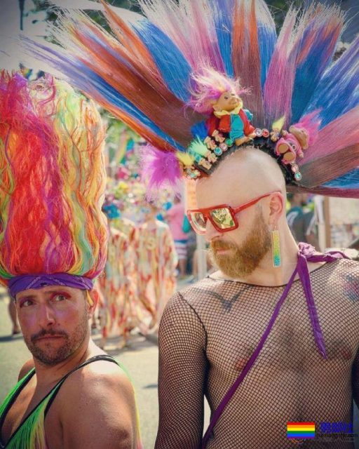 这个只有3千人的小镇，一下子来了9万个LGBT - 51虹马