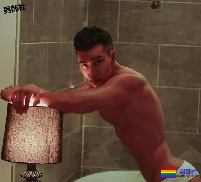 越南小哥身材好到爆炸,性感翘臀圆润有弹性 - 51虹马 越南小哥身材好到爆炸,性感翘臀圆润有弹性 - 51虹马