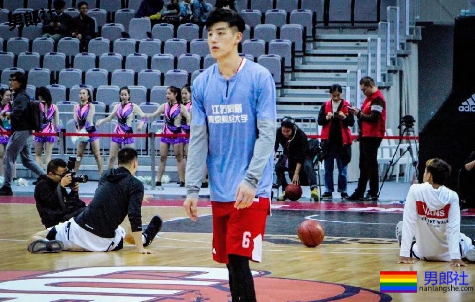 篮球体育生校草腿长2米,大鼻子腹肌小狼狗,味道一定不错! - 51虹马 篮球体育生校草腿长2米,大鼻子腹肌小狼狗,味道一定不错! - 51虹马