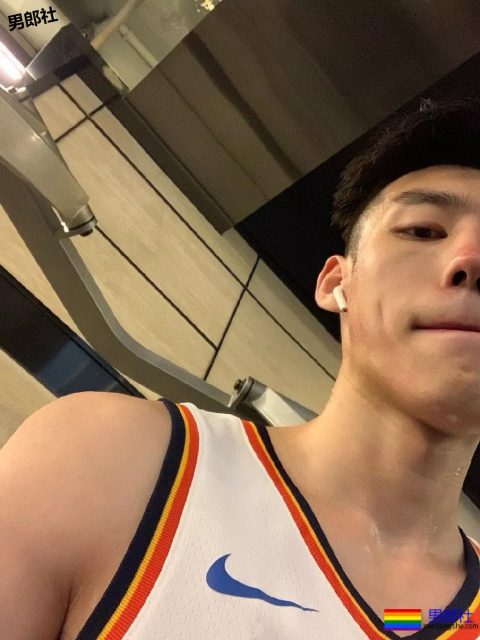 篮球体育生校草腿长2米,大鼻子腹肌小狼狗,味道一定不错! - 51虹马 篮球体育生校草腿长2米,大鼻子腹肌小狼狗,味道一定不错! - 51虹马