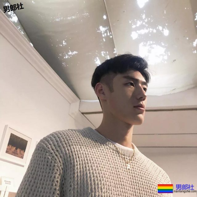 篮球体育生校草腿长2米,大鼻子腹肌小狼狗,味道一定不错! - 51虹马 篮球体育生校草腿长2米,大鼻子腹肌小狼狗,味道一定不错! - 51虹马