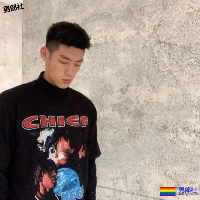 篮球体育生校草腿长2米,大鼻子腹肌小狼狗,味道一定不错! - 51虹马 篮球体育生校草腿长2米,大鼻子腹肌小狼狗,味道一定不错! - 51虹马