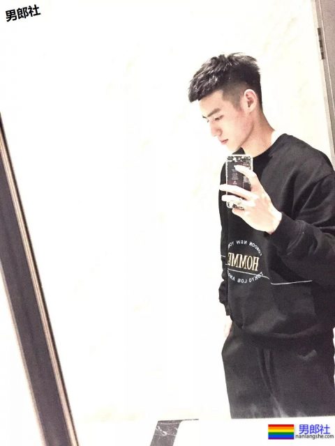 篮球体育生校草腿长2米,大鼻子腹肌小狼狗,味道一定不错! - 51虹马 篮球体育生校草腿长2米,大鼻子腹肌小狼狗,味道一定不错! - 51虹马