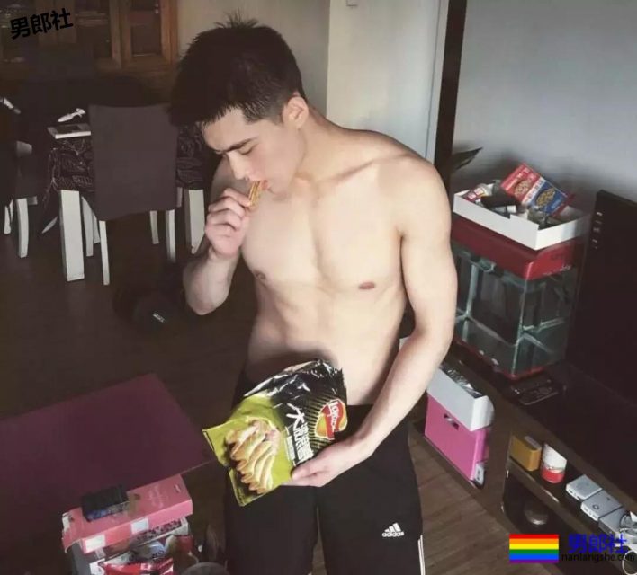 真撩人，18的鲜嫩十足 可凶可奶可口！ - 51虹马