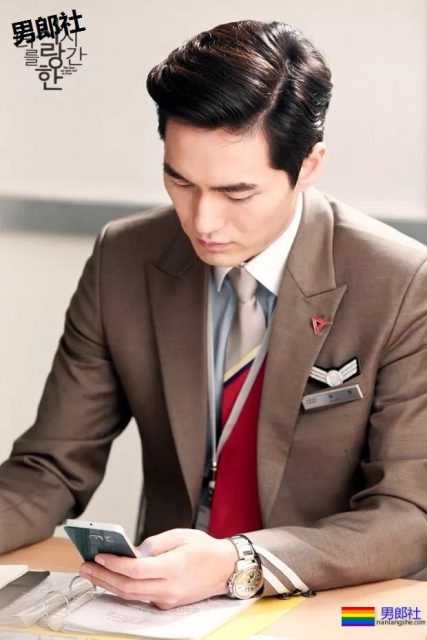 “爸爸型”男星被诉性暴力？留胡子穿正装超Man - 51虹马