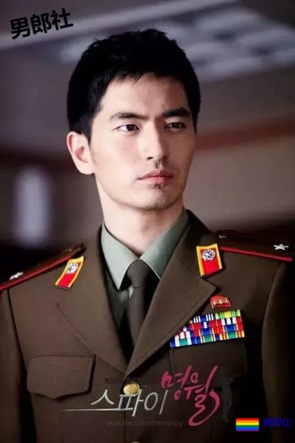 “爸爸型”男星被诉性暴力？留胡子穿正装超Man - 51虹马