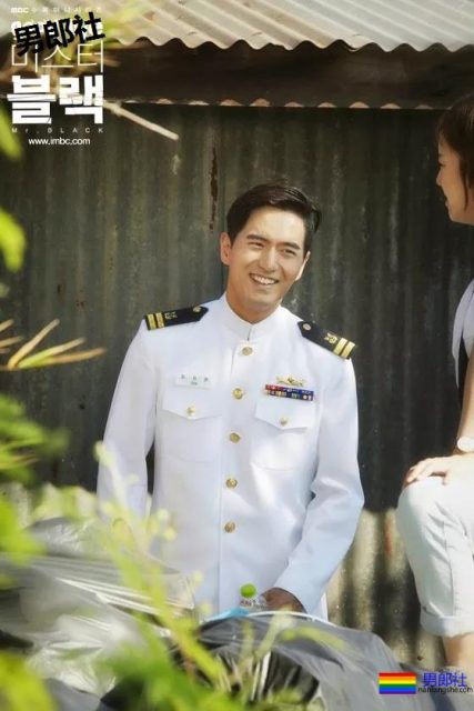 “爸爸型”男星被诉性暴力？留胡子穿正装超Man - 51虹马