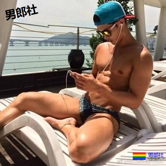 大胸肌，腱子肉小奶狗，这姿势让人充满幻想......-51虹马