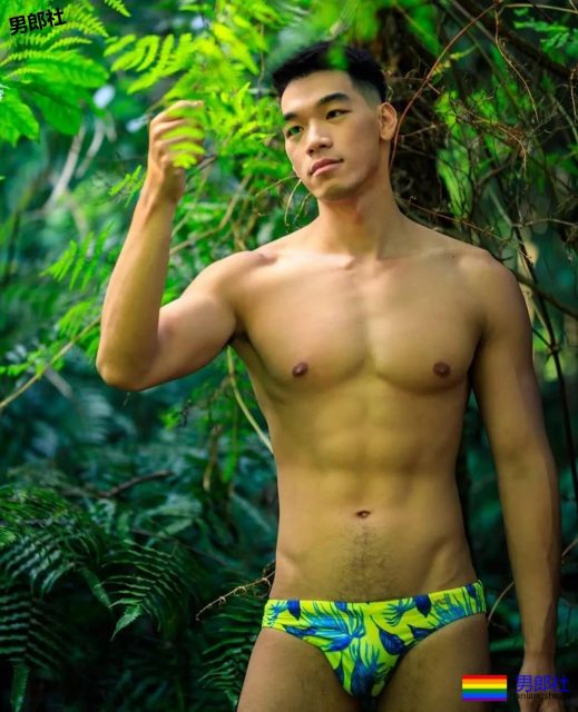 被带进山里拍写真后,他成了摄影师新宠,真人竟长这样 - 51虹马 被带进山里拍写真后,他成了摄影师新宠,真人竟长这样 - 51虹马